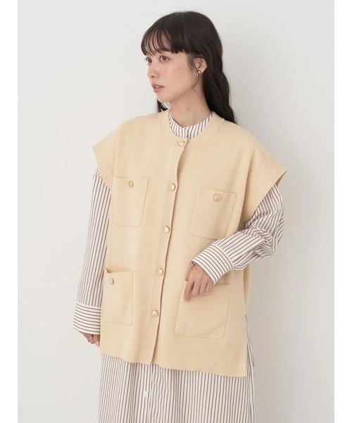 earth music&ecology（アースミュージックアンドエコロジー）の「金ボタンニットベスト（ベスト・レディース・ベージュ/ネイビー・FREE）」の4枚目の写真