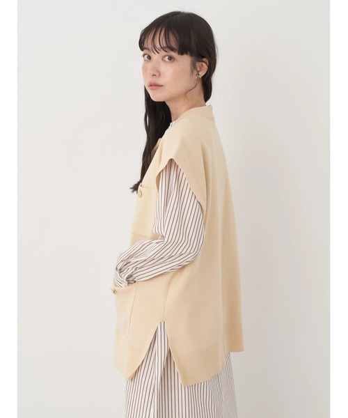 earth music&ecology（アースミュージックアンドエコロジー）の「金ボタンニットベスト（ベスト・レディース・ベージュ/ネイビー・FREE）」の5枚目の写真