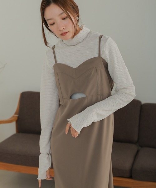 Bab(バブ)の「ハイネック指ぬき刺繍カットソー(Tシャツ/カットソー・レディース・アイボリー/ブラック/オレンジ・FREE)」の4枚目の写真