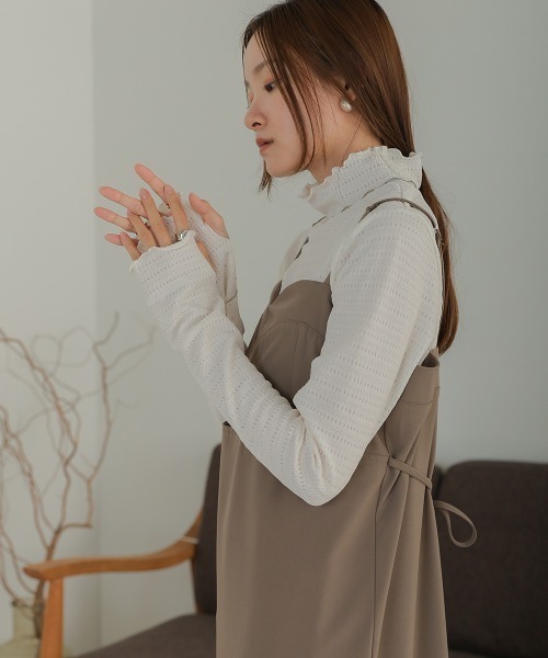 Bab(バブ)の「ハイネック指ぬき刺繍カットソー(Tシャツ/カットソー・レディース・アイボリー/ブラック/オレンジ・FREE)」の6枚目の写真
