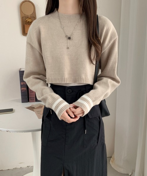 ABITOKYO(アビトーキョー)の「バックリボン袖配色ラインショート丈ニットプルオーバー(ニット/セーター・レディース・ブラック/ベージュ/グレー/アイボリー・FREE)」の2枚目の写真