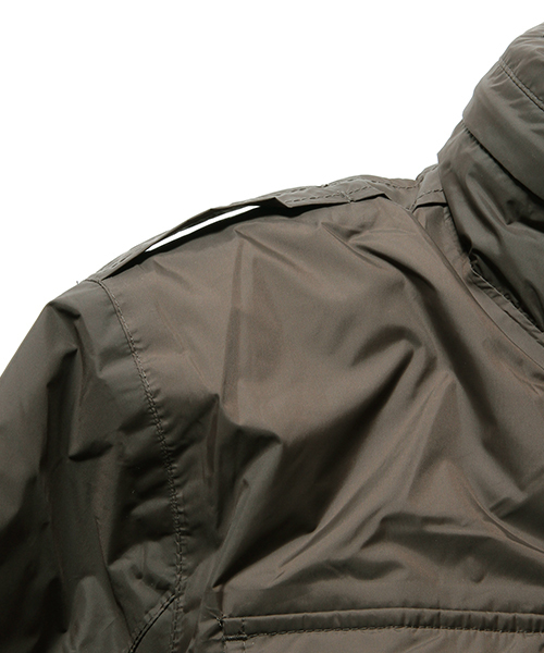 K-WAY(ケイウェイ)の「K・WAY / MANFIELD THERMO PLUS(M65型ダウンジャケット)(ブルゾン・メンズ・ダークブラウン/ネイビー・L/M/S)」の9枚目の写真