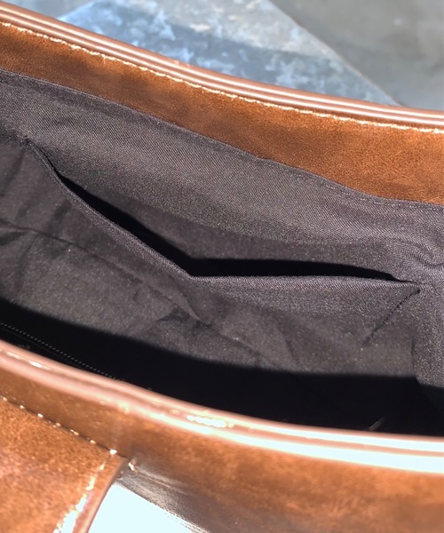 SHAGGIE（シャギー）の「ベルト付きワンハンドルバッグ（ハンドバッグ・レディース・ブラウン/ブラック/ナチュラル・FREE）」の9枚目の写真