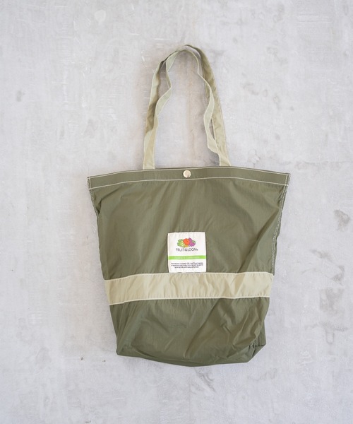 FRUIT OF THE LOOM(フルーツオブザルーム)の「NYLON TOTEBAG M / ナイロントートバッグ / カジュアル / デイリー / ジェンダーレス(トートバッグ・メンズ・ブラック/ブルー/アイボリー/レッド/グレー/グリーン/ミント/チャコールグレー/ピンク/ネイビー/杢グレー/オリーブ/カーキ/ブルーグレー/バイオレット・FREE)」の8枚目の写真