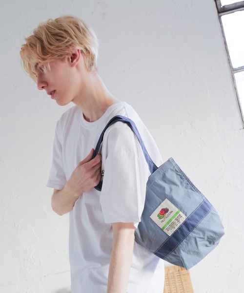 FRUIT OF THE LOOM(フルーツオブザルーム)の「NYLON TOTEBAG M / ナイロントートバッグ / カジュアル / デイリー / ジェンダーレス(トートバッグ・メンズ・ブラック/ブルー/アイボリー/レッド/グレー/グリーン/ミント/チャコールグレー/ピンク/ネイビー/杢グレー/オリーブ/カーキ/ブルーグレー/バイオレット・FREE)」の22枚目の写真
