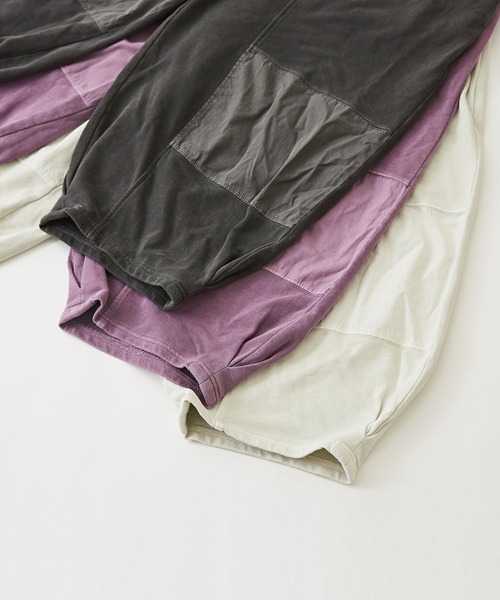 CUBE SUGAR(キューブシュガー)の「WEB限定ピグメント加工スウェットパッチワークパンツ(スウェットパンツ・レディース・パープル/スミクロ/グレイッシュベージュ・M)」の22枚目の写真