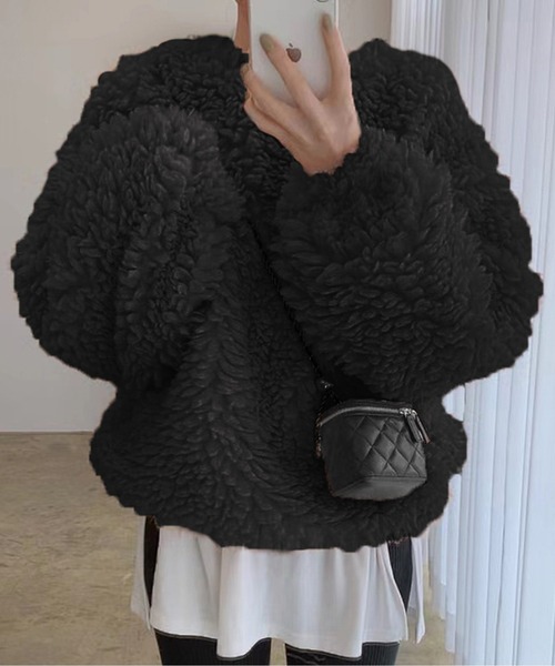 AMELY（エミリー）の「ボアプルオーバー（その他トップス・レディース・ベージュ/ブラック/ブルー/グレー/ブラウン・フリー）」の2枚目の写真