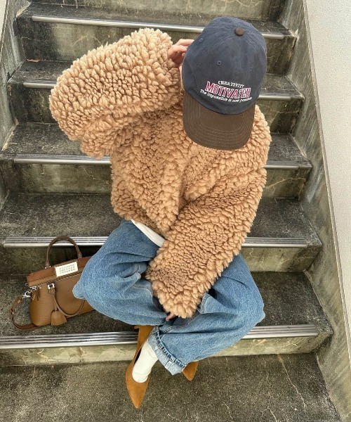 AMELY（エミリー）の「ボアプルオーバー（その他トップス・レディース・ベージュ/ブラック/ブルー/グレー/ブラウン・フリー）」の12枚目の写真