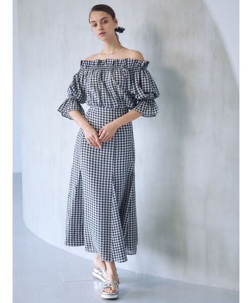 MERCURYDUO(マーキュリーデュオ)の「【セットアップ着用可】オフショルヘムバルーンブラウス(シャツ/ブラウス・レディース・その他1/オフホワイト/ブラック・FREE)」の12枚目の写真