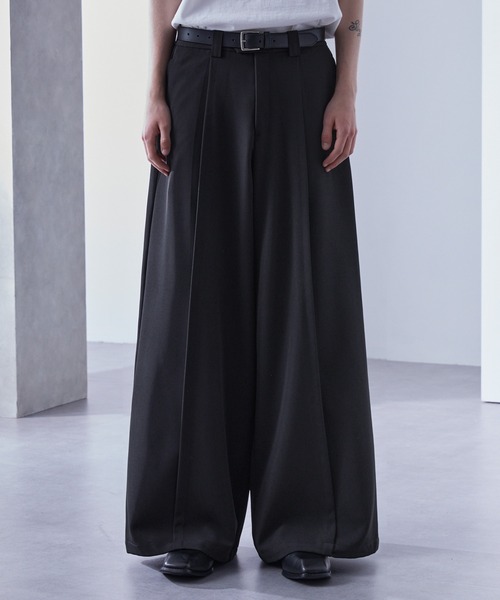 【seyto セイト 】ワイドタックフレアニットパンツ seyto（セイト）の「Wide tuck flare knit pants / ワイドタック