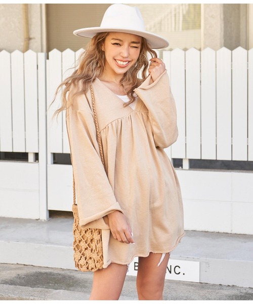 anap mimpi（アナップミンピ）の「Vネック 裏毛 フレアスリーブ スウェット ミニワンピース（ワンピース・レディース・ベージュ/ダークグレー/グレー・FREE）」の20枚目の写真