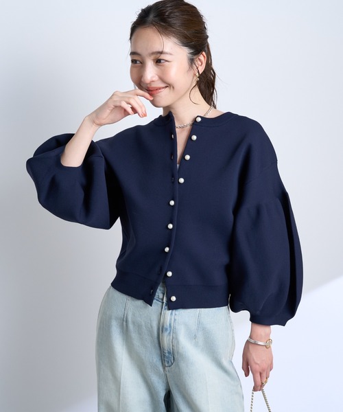 La boutique BonBon（ラブティックボンボン）の「【ZOZO限定カラーあり・再販】パールぽわんとスリーブニットカーディガン（カーディガン/ボレロ・レディース・ホワイト/ライトグレー/ネイビー/サックスブルー/ピンク/ミント/アイボリー/グレイッシュベージュ/ブラック/イエロー・FREE）」の19枚目の写真