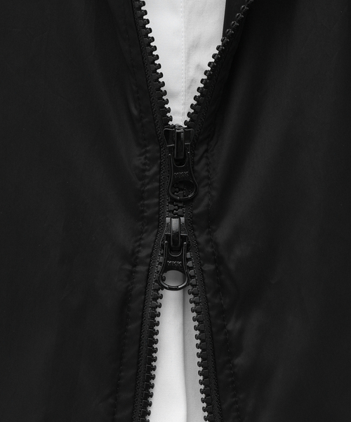 Gabriela Coll Garments(ガブリエラコールガーメンツ)の「【GABRIELA COLL GARMENTS】LIMONTA HOODED ZIPPER JACKET(マウンテンパーカー・メンズ・ブラック・4/5)」の12枚目の写真