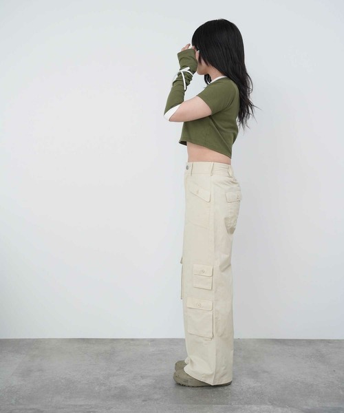 mimi toujours（ミミトゥジュール）の「アームカバー付き ミニTシャツ mimi toujours×emuemu（Tシャツ/カットソー・レディース・カーキ/オフホワイト・M）」の3枚目の写真