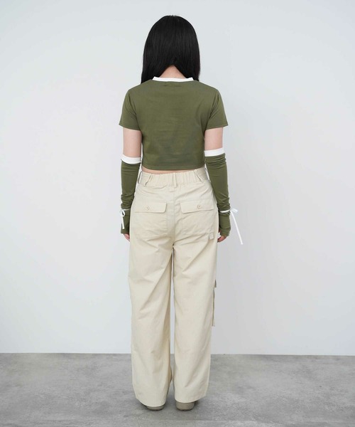 mimi toujours（ミミトゥジュール）の「アームカバー付き ミニTシャツ mimi toujours×emuemu（Tシャツ/カットソー・レディース・カーキ/オフホワイト・M）」の4枚目の写真