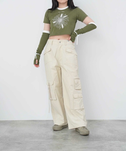 mimi toujours（ミミトゥジュール）の「アームカバー付き ミニTシャツ mimi toujours×emuemu（Tシャツ/カットソー・レディース・カーキ/オフホワイト・M）」の5枚目の写真