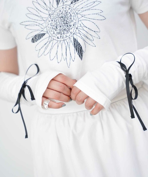 mimi toujours（ミミトゥジュール）の「アームカバー付き ミニTシャツ mimi toujours×emuemu（Tシャツ/カットソー・レディース・カーキ/オフホワイト・M）」の15枚目の写真