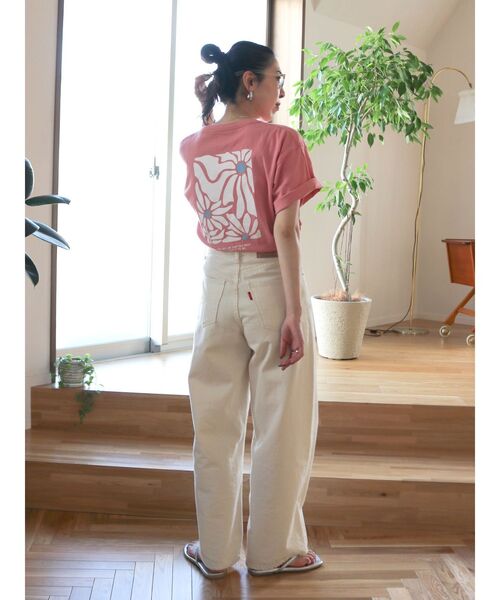 Ungrid（アングリッド）の「ニュアンスモチーフバックプリントTee（Tシャツ/カットソー・レディース・ピンク/オフホワイト/ブルー・FREE）」の4枚目の写真