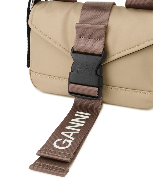 ADAM ET ROPE'(アダムエロペ)の「【GANNI(ガニー)】RECYCLED TECH MINI SATCHEL(ショルダーバッグ・レディース・ライトグレー・FREE)」の16枚目の写真
