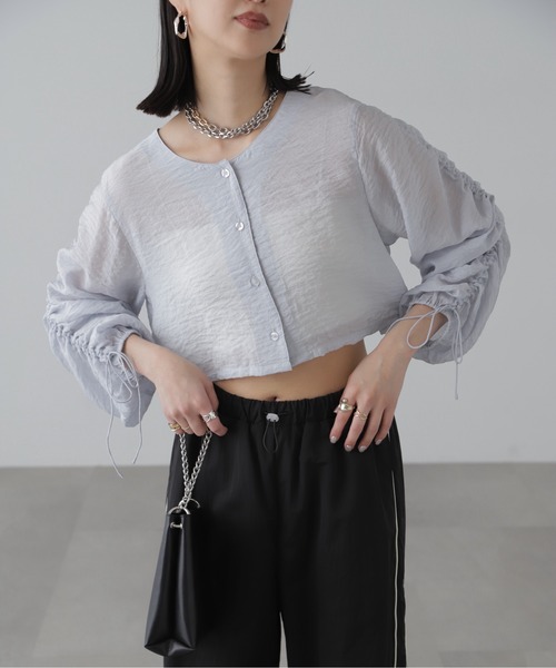 FREE'S MART（フリーズマート）の「◆［WEB限定］袖ドロストギャザーボレロ（カーディガン/ボレロ・レディース・ブラック/グレー/ホワイト/ピンク・FREE）」の4枚目の写真