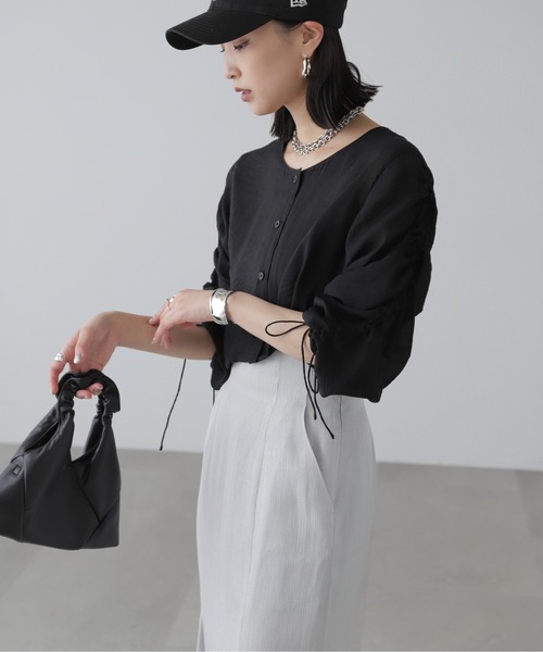 FREE'S MART（フリーズマート）の「◆［WEB限定］袖ドロストギャザーボレロ（カーディガン/ボレロ・レディース・ブラック/グレー/ホワイト/ピンク・FREE）」の21枚目の写真