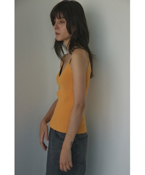 BLACK BY MOUSSY(ブラックバイマウジー)の「washable random rib camisole(ウォッシャブルランダムリブキャミソール)(キャミソール・レディース・オレンジ/ネイビー/オフホワイト・FREE)」の11枚目の写真