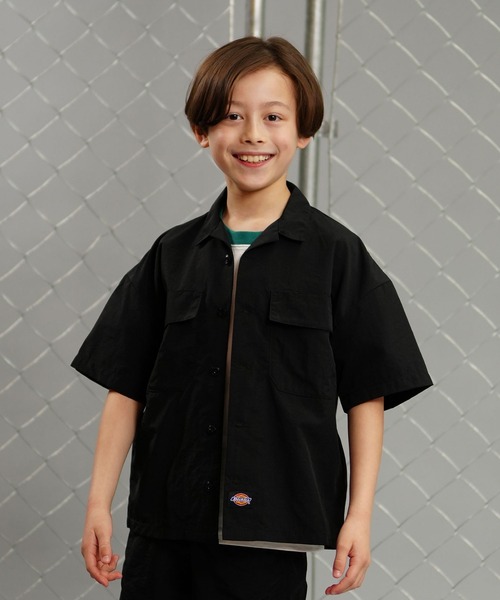 Dickies（ディッキーズ）の「Dickies/ディッキーズ キッズ 半袖シャツ MUJI 80572400（シャツ/ブラウス・キッズ・グリーン/ブラック/ベージュ・160cm/150cm/140cm/130cm）」の2枚目の写真