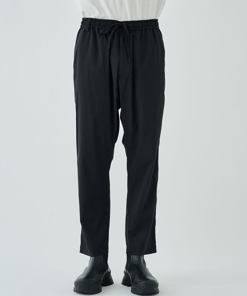 WHITE MOUNTAINEERING(ホワイトマウンテニアリング)の「TAPERED PANTS(スラックス・メンズ・ブラック/ネイビー・1/2)」の6枚目の写真