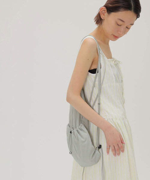 SLOBE citron.(スローブシトロン)の「SLOBE citron.ナイロンナップサック(バックパック/リュック・レディース・ブラック/グレー・FREE)」の8枚目の写真