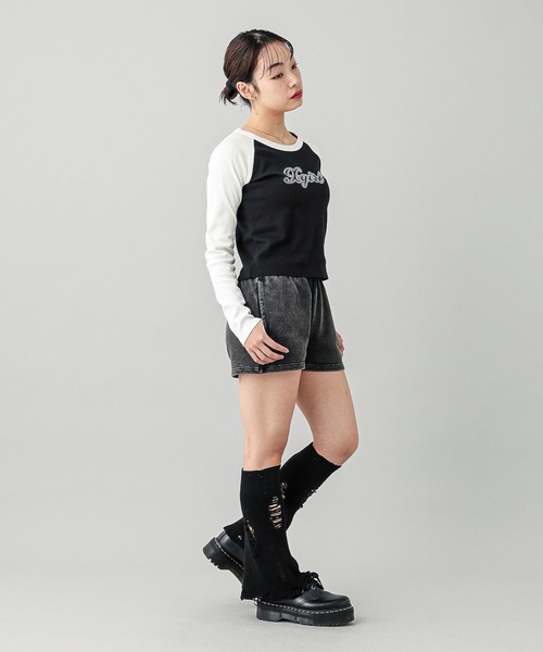 X-girl（エックスガール）の「RHINESTONE SCRIPT LOGO L/S