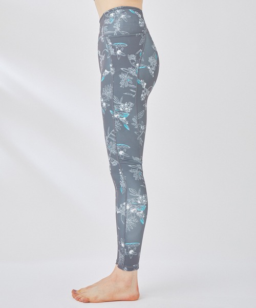 NERGY（ナージー）の「【HIBIYA-KADAN×NERGY】UV＆水陸両用 ボタニカル柄スポーツレギンス（レギンス/スパッツ・レディース・クリーム/チャコールグレー・S/M/L）」の18枚目の写真