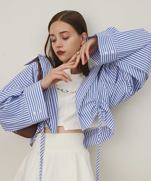 VIOLETTA（ヴィオレッタ）の「クロップドオーバーシャツ（シャツ/ブラウス・レディース・グレー/ベージュ/アイボリー/ネイビー・FREE）」の10枚目の写真