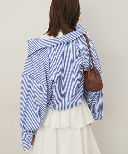 VIOLETTA（ヴィオレッタ）の「クロップドオーバーシャツ（シャツ/ブラウス・レディース・グレー/ベージュ/アイボリー/ネイビー・FREE）」の12枚目の写真