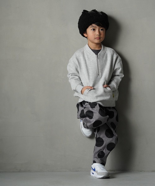 MAKE YOUR DAY（メイクユアデイ）の「うしろ刺繍ハーフジップ裏毛トレーナー■80～140cm（スウェット・キッズ・チャコールグレー/グレー・130/140/90/100/110/120/80）」の12枚目の写真