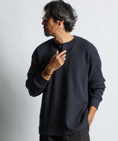 セール】RELAX FIT WAFFLE HENLEY NECK L/S TEE：リラックス