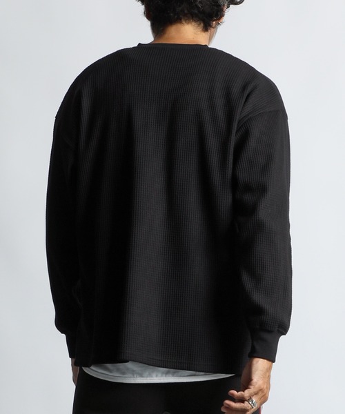 The DUFFER of ST.GEORGE（ザダファーオブセントジョージ）の「RELAX FIT WAFFLE HENLEY NECK L/S TEE：リラックスフィット ワッフル ヘンリーネック ロンTEE（Tシャツ/カットソー・メンズ・オフホワイト/マルーン/ネイビー/ブラック・X-LARGE/LARGE/MEDIUM/SMALL）」の14枚目の写真