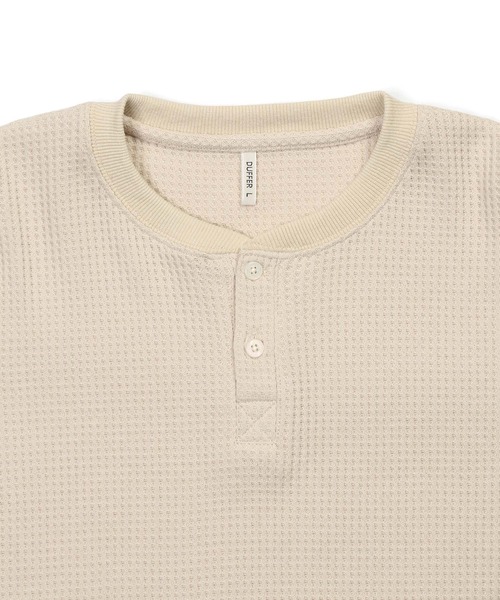 The DUFFER of ST.GEORGE（ザダファーオブセントジョージ）の「RELAX FIT WAFFLE HENLEY NECK L/S TEE：リラックスフィット ワッフル ヘンリーネック ロンTEE（Tシャツ/カットソー・メンズ・オフホワイト/マルーン/ネイビー/ブラック・X-LARGE/LARGE/MEDIUM/SMALL）」の19枚目の写真