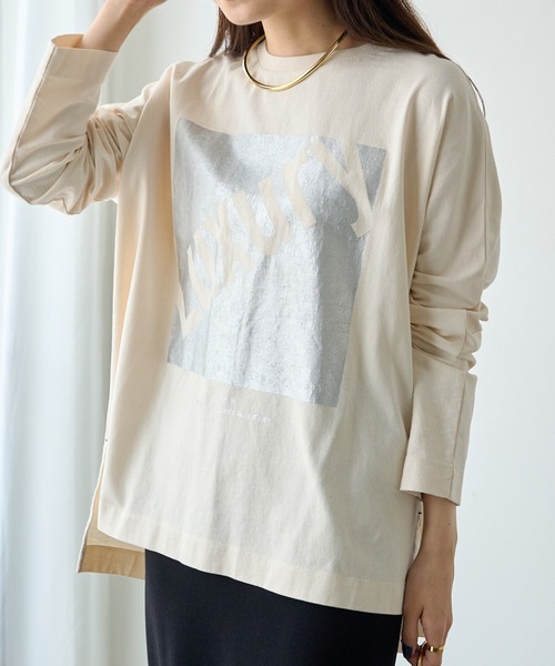 PUAL CE CIN(ピュアルセシン)の「【WEB限定カラーあり】LUXURYプリントロンT(Tシャツ/カットソー・レディース・アイボリー/チャコールグレー/オフホワイト・FREE)」の1枚目の写真
