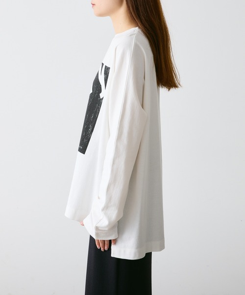 PUAL CE CIN(ピュアルセシン)の「【WEB限定カラーあり】LUXURYプリントロンT(Tシャツ/カットソー・レディース・アイボリー/チャコールグレー/オフホワイト・FREE)」の4枚目の写真
