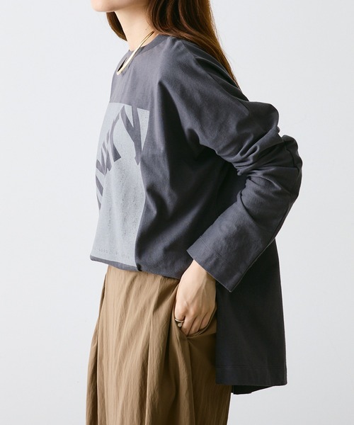 PUAL CE CIN(ピュアルセシン)の「【WEB限定カラーあり】LUXURYプリントロンT(Tシャツ/カットソー・レディース・アイボリー/チャコールグレー/オフホワイト・FREE)」の18枚目の写真