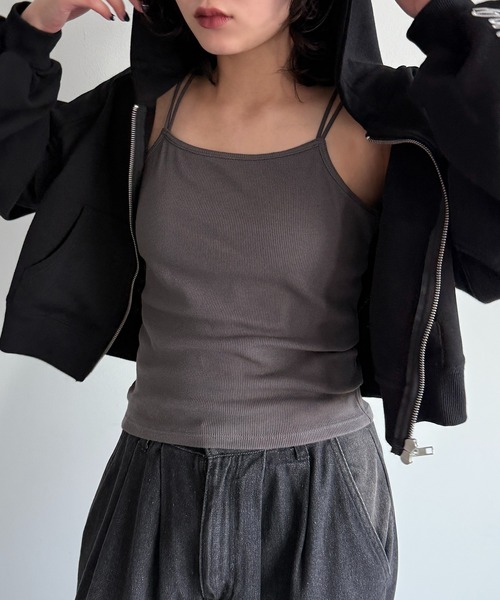 apres jour mignon(アプレジュールミニョン)の「ダブルストラップカップ付きキャミソール(キャミソール・レディース・アイボリー/ブラック/チャコールグレー/ブラック系その他/ナチュラル・フリー/X-LARGE)」の6枚目の写真