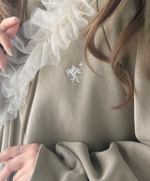 classicalelf(クラシカルエルフ)の「シンプル大人カジュアル。ワンポイント胸刺繍裏起毛パーカー(セットアップ可能)(パーカー・レディース・ブラウン/オートミール/ブラック/スモークピンク/グレイッシュベージュ/杢グレー・LARGE/MEDIUM/SMALL/X-LARGE)」の22枚目の写真