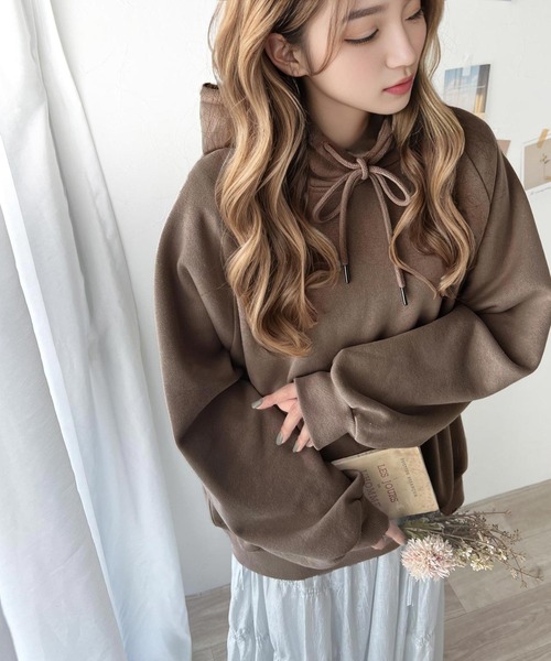 classicalelf(クラシカルエルフ)の「シンプル大人カジュアル。ワンポイント胸刺繍裏起毛パーカー(セットアップ可能)(パーカー・レディース・ブラウン/オートミール/ブラック/スモークピンク/グレイッシュベージュ/杢グレー・LARGE/MEDIUM/SMALL/X-LARGE)」の16枚目の写真