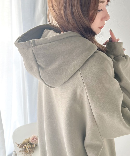 classicalelf(クラシカルエルフ)の「シンプル大人カジュアル。ワンポイント胸刺繍裏起毛パーカー(セットアップ可能)(パーカー・レディース・ブラウン/オートミール/ブラック/スモークピンク/グレイッシュベージュ/杢グレー・LARGE/MEDIUM/SMALL/X-LARGE)」の20枚目の写真