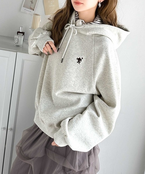 classicalelf(クラシカルエルフ)の「シンプル大人カジュアル。ワンポイント胸刺繍裏起毛パーカー(セットアップ可能)(パーカー・レディース・ブラウン/オートミール/ブラック/スモークピンク/グレイッシュベージュ/杢グレー・LARGE/MEDIUM/SMALL/X-LARGE)」の17枚目の写真