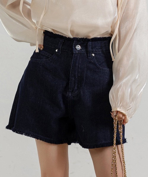 DAY CLOSET（デイ クローゼット）の「【大きいサイズ有】フリンジ Aライン ヴィンテージライク カットオフ ショートデニムパンツ レディース（デニムパンツ・レディース・ライトブルー/ネイビー/ブラック・L/M/XXL/XL/S）」の3枚目の写真