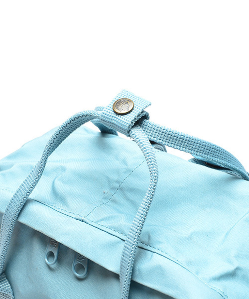 FJALL RAVEN (フェールラーベン)の「●FJALLRAVEN / kankenバッグ(バックパック/リュック・レディース・マスタード/レンガ/ロイヤルブルー/ブラウン/ベージュ/ダークグリーン/オリーブ/オレンジ/ピンク/サックスブルー/ブラック×レッド/グレー/グリーン×ピンク/グリーン/ブラウン系その他・ONE SIZE)」の17枚目の写真