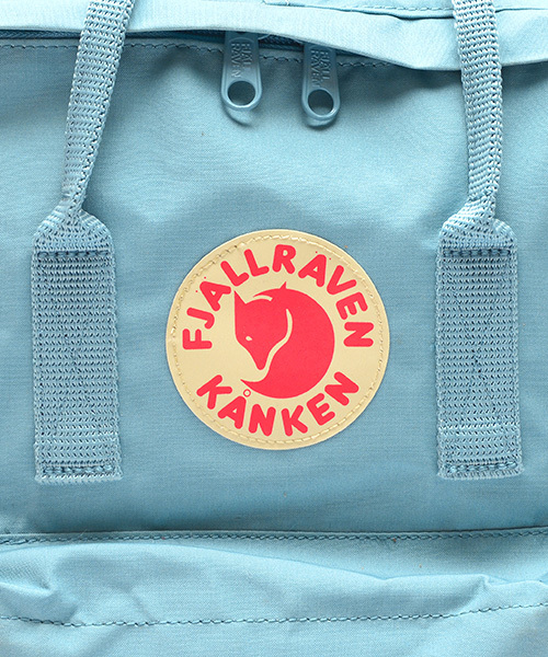 FJALL RAVEN (フェールラーベン)の「●FJALLRAVEN / kankenバッグ(バックパック/リュック・レディース・マスタード/レンガ/ロイヤルブルー/ブラウン/ベージュ/ダークグリーン/オリーブ/オレンジ/ピンク/サックスブルー/ブラック×レッド/グレー/グリーン×ピンク/グリーン/ブラウン系その他・ONE SIZE)」の20枚目の写真