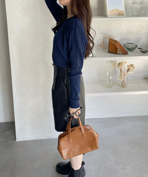 Ada.（エイダ）の「クルーネック コンパクト 長袖 ベーシック ケーブル ニット（ニット/セーター・レディース・ネイビー/ベージュ/グレー/アイボリー/ピンク/レッド/ブラック/ライトブルー・M/L）」の16枚目の写真