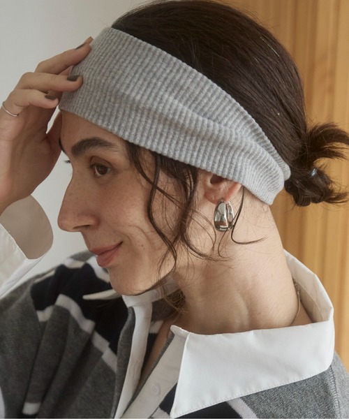 ANGIE（アンジー）の「リブヘアバンド（ヘアバンド・レディース・杢グレー/ブラック/アイボリー/ダークグレー/ブラウン・FREE）」の4枚目の写真